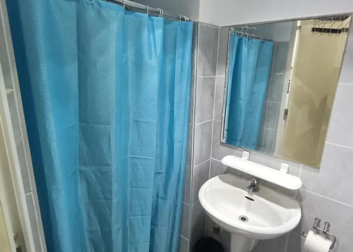 Derick's Place At Sea Residences *
